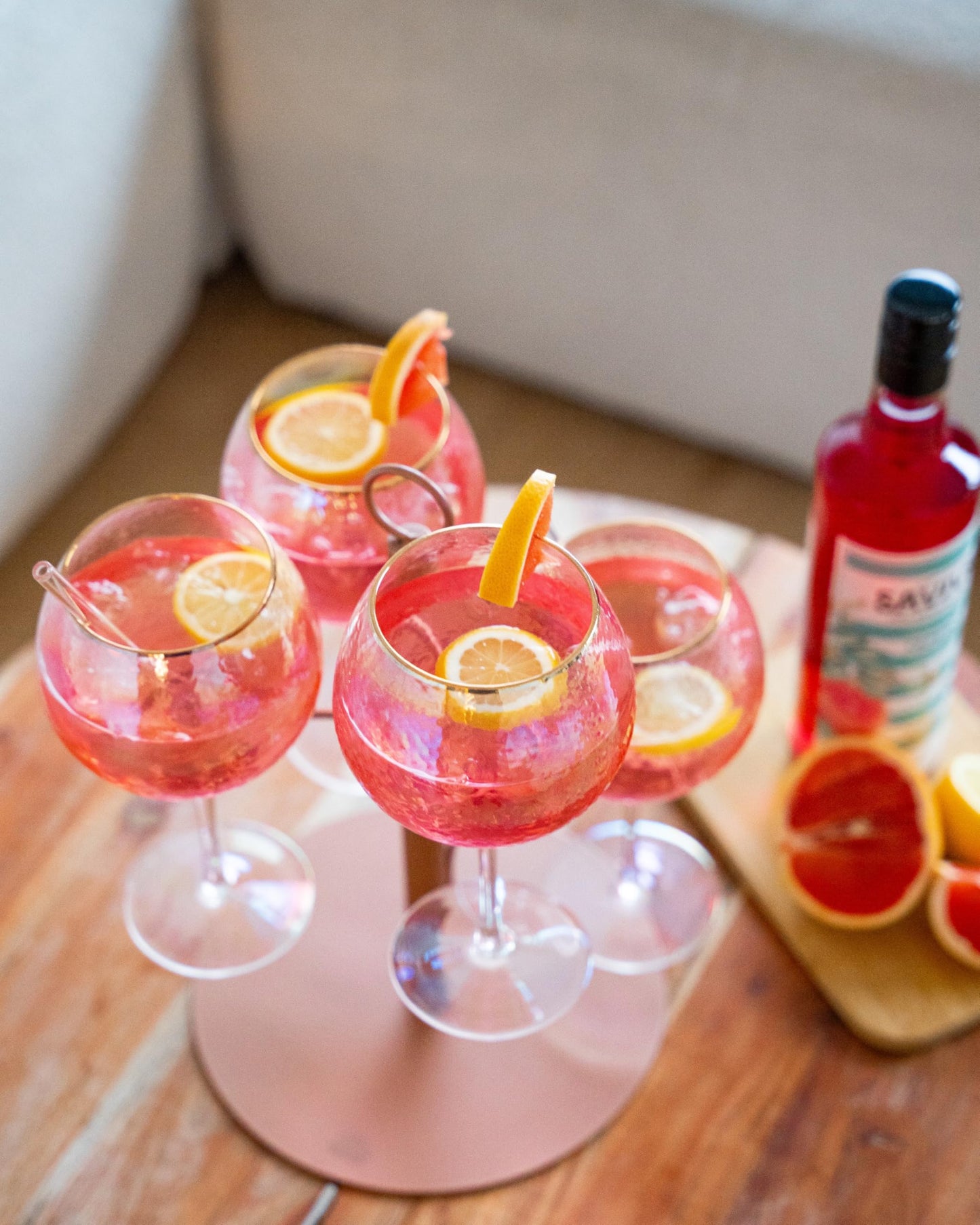 Getränke Tower mit 4 Gläsern Savivre Spritz