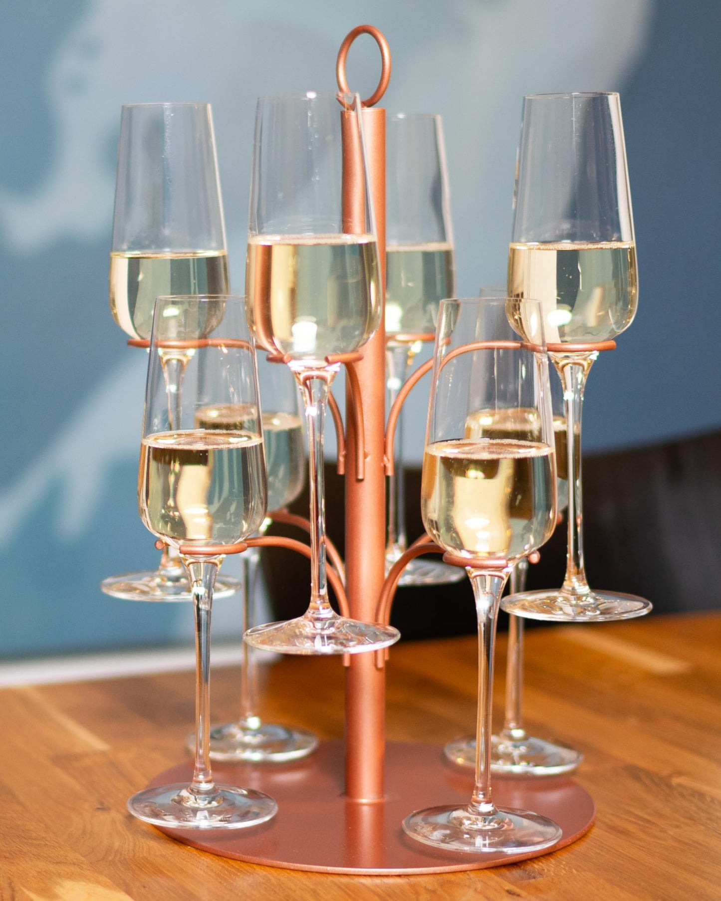 8er Getränke Tower rosé gold mit Sektgläsern